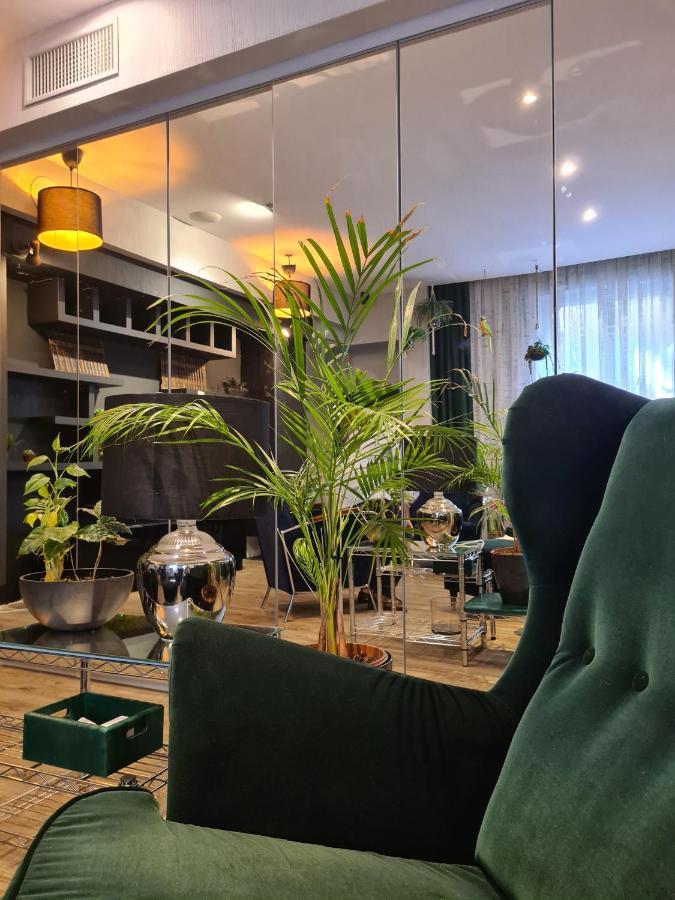 Serendipity Apartments - Montenapoleone Milan Luaran gambar