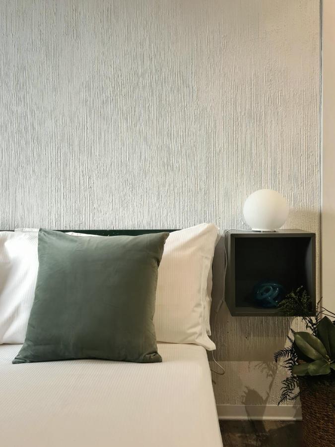Serendipity Apartments - Montenapoleone Milan Luaran gambar
